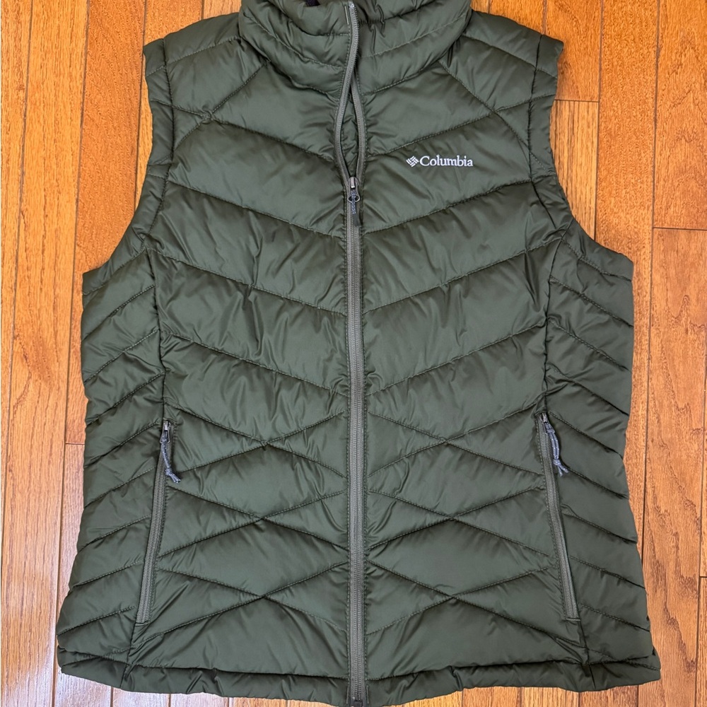 Columbia Women’s Heavenly II Puffer Vest size XL